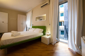 Magenta Luxury Crociferi 3